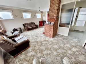Lounge- click for photo gallery